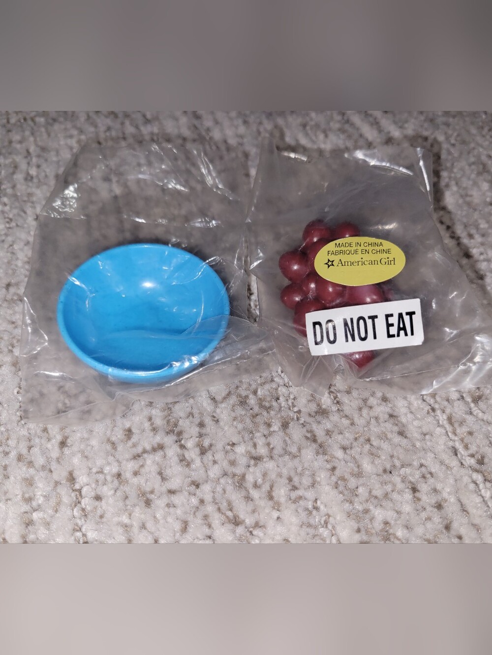American Girl Doll Saige's Picnic Bowl And Grapes